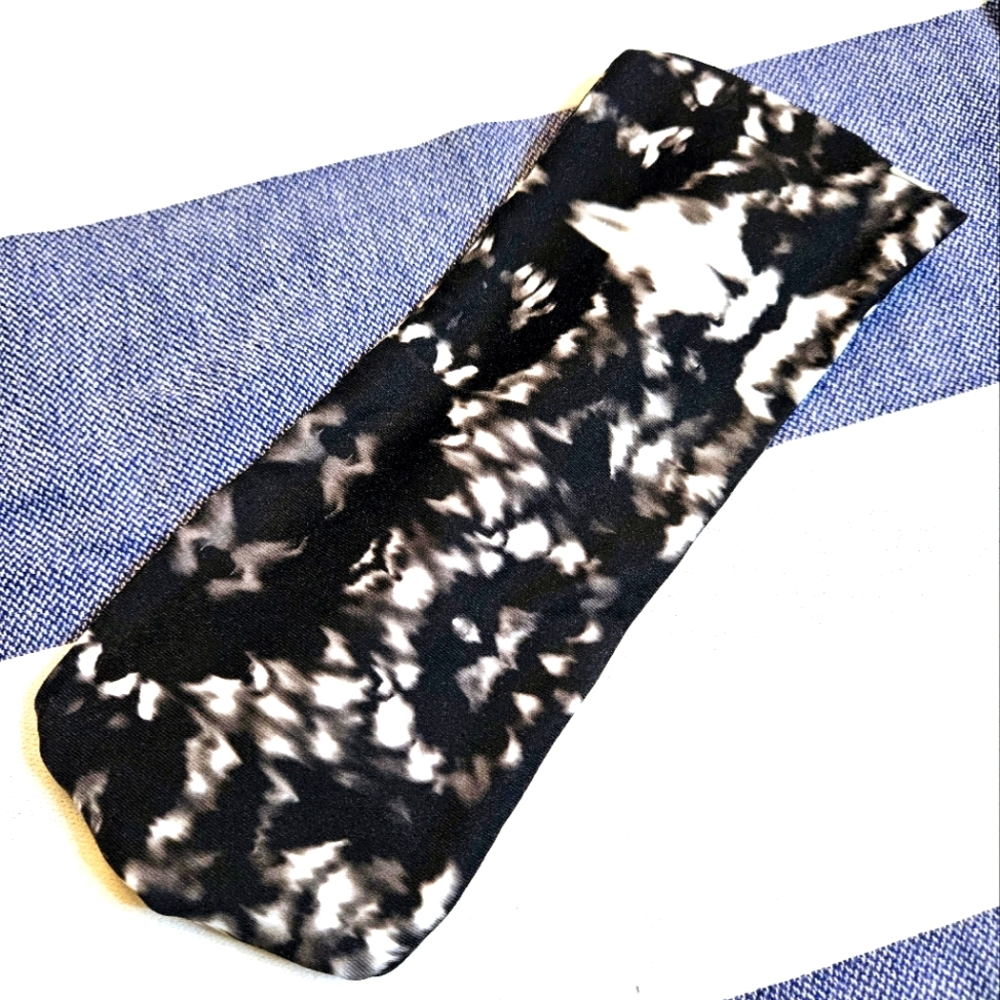 🎉 3 For $15 🎉 Fabletics black and white tie dye headband